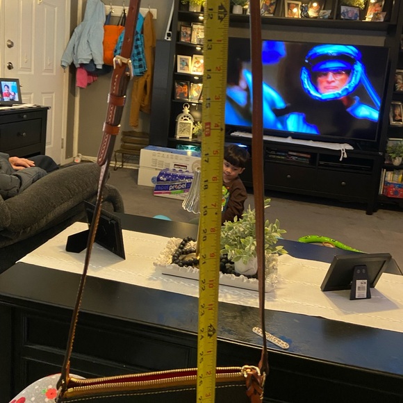 Black pebble leather Dooney and Bourke crossbody - Picture 10 of 10